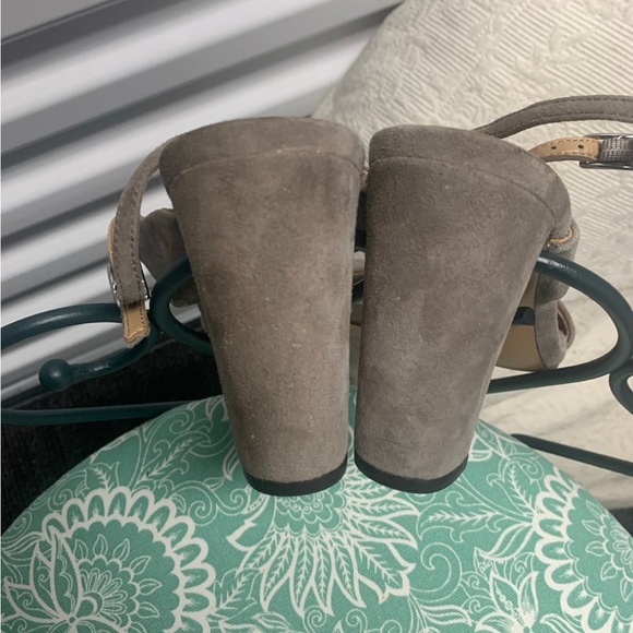 Banana Republic Suede Sandals - Picture 3 of 6